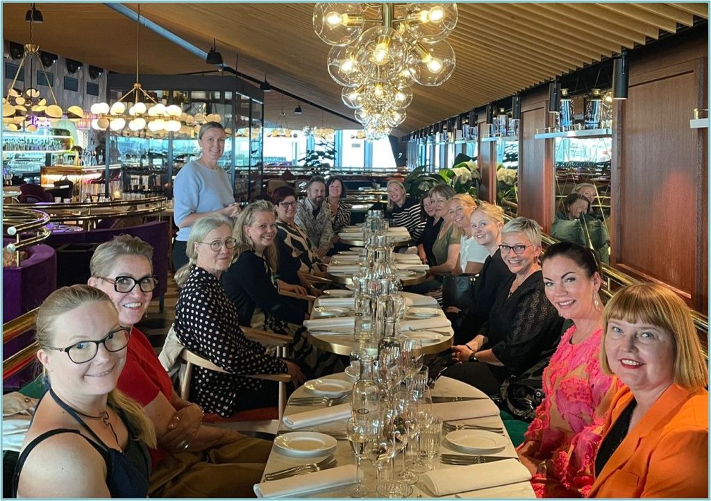 Hankekonsortion voimin illallisella pilottiyrityksessämme Ravintola Bistro O Mat Hakaniemessä.